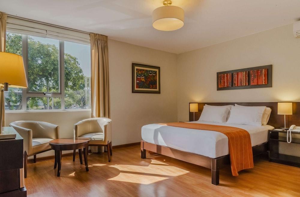 Hotel Girasoles