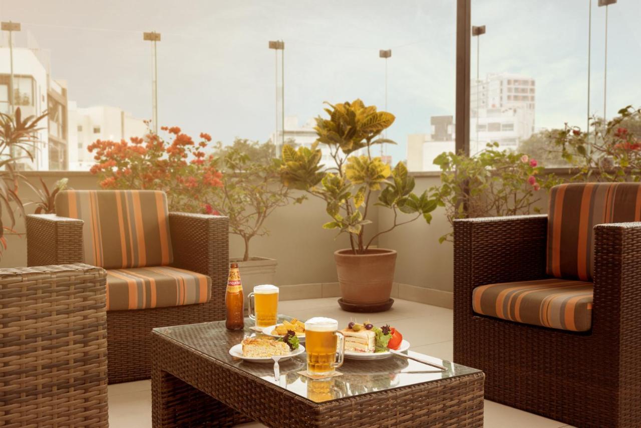 Hotel Girasoles Lima
