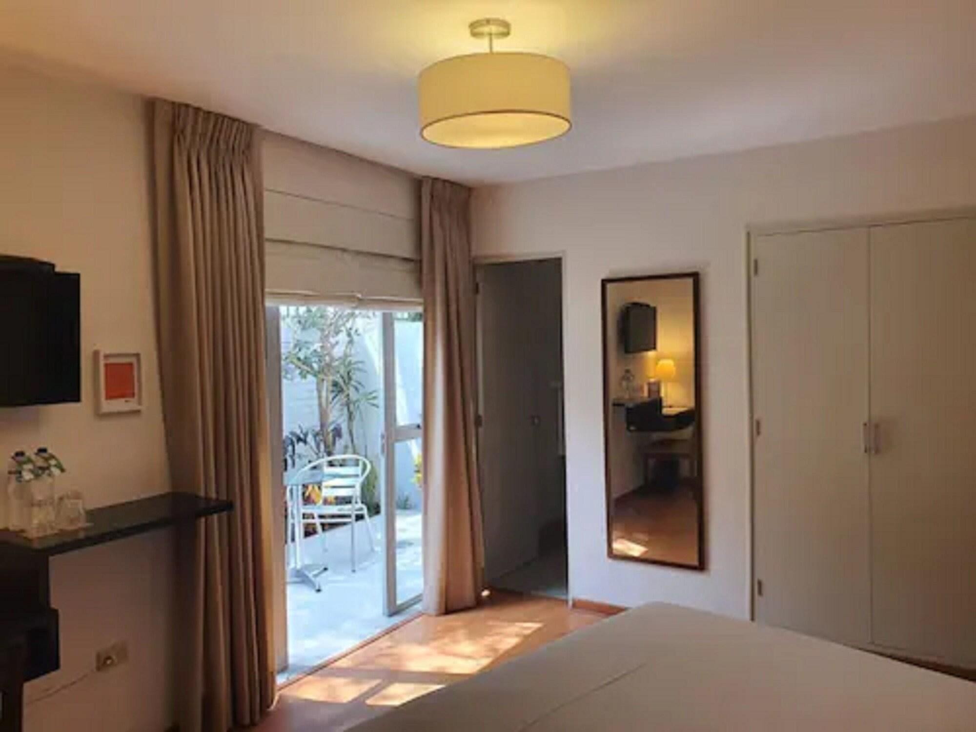 Hotel Girasoles Lima