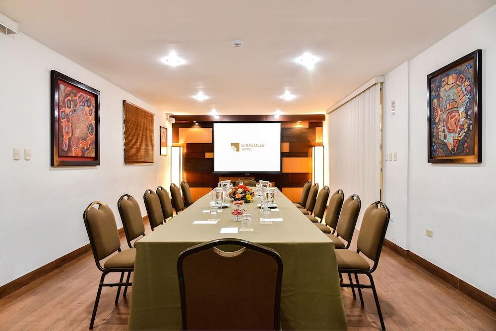Girasoles Hotel Lima