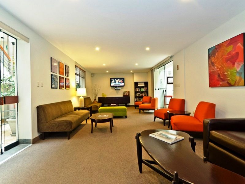 Hotel Girasoles Lima