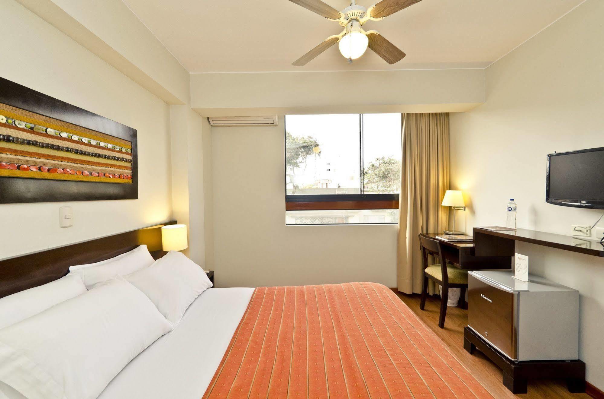 Girasoles Hotel 3*